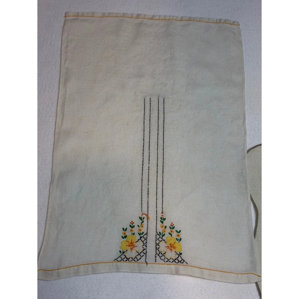 Vintage‎ Hand Embroidered Linen Set Floral Cross Stitch Crochet Lace 3 Piece Lot